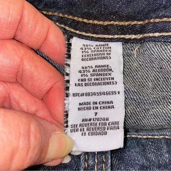 Distressed Truce Ripped Jeans Size 7 Juniors - Picture 8 of 9